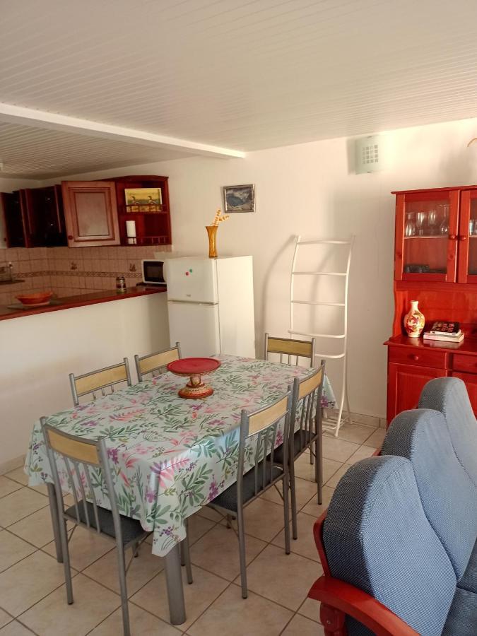 Charmant Appartement Verdoyant Le Morne-Vert Екстер'єр фото