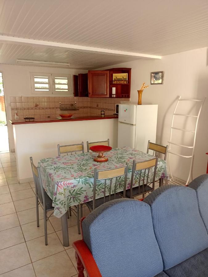 Charmant Appartement Verdoyant Le Morne-Vert Екстер'єр фото